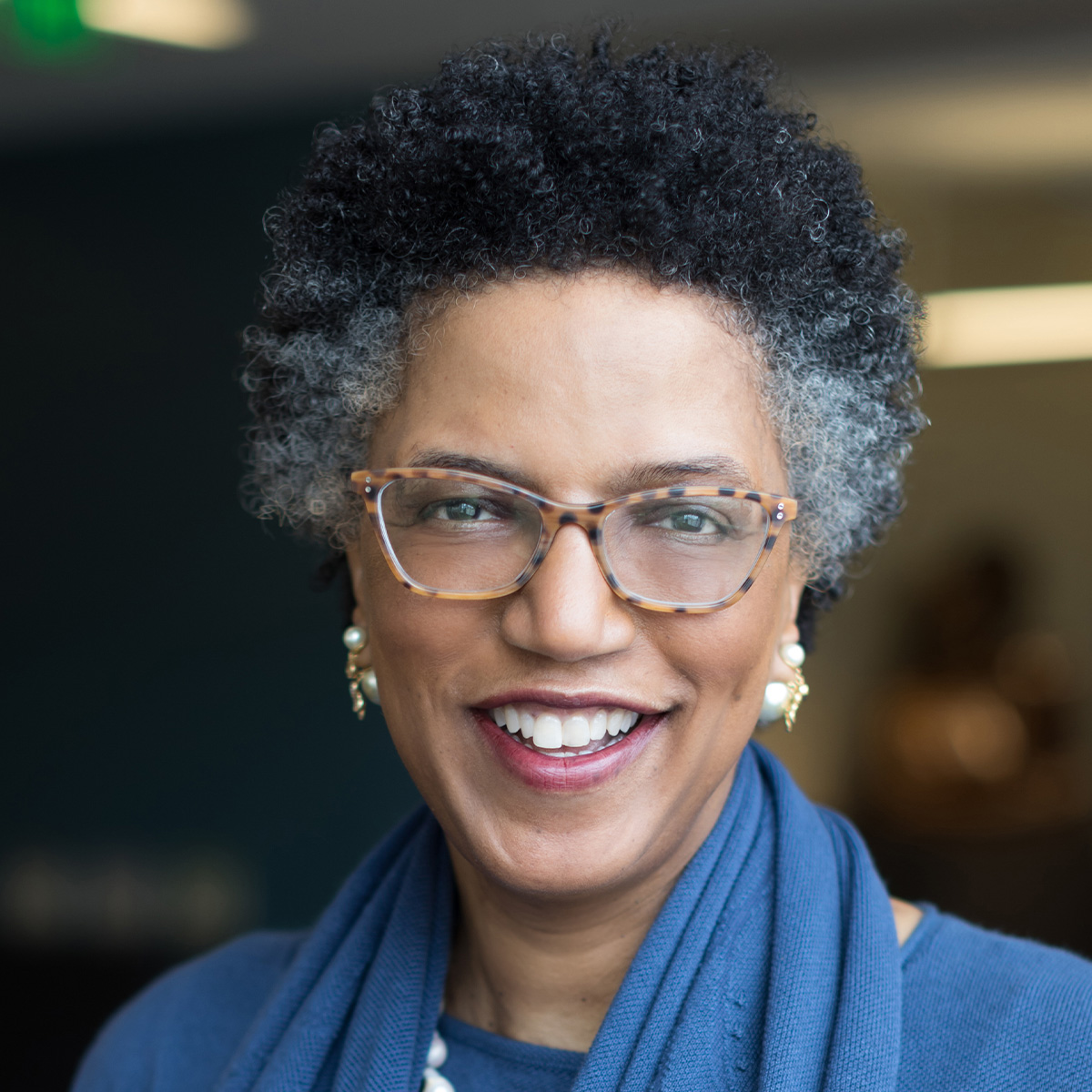 Dr. Linda Hill